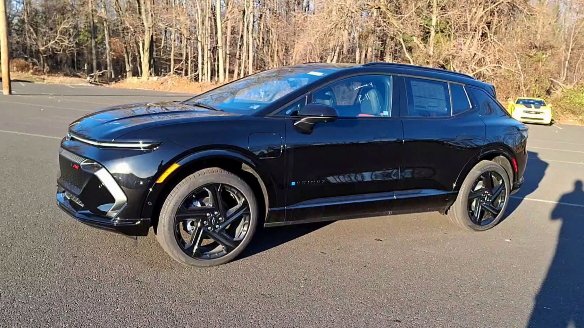2025 Chevrolet Equinox EV RS - Photo 23