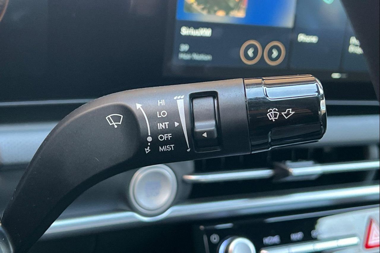 New 2026 Black Hyundai SEL AWD image 31