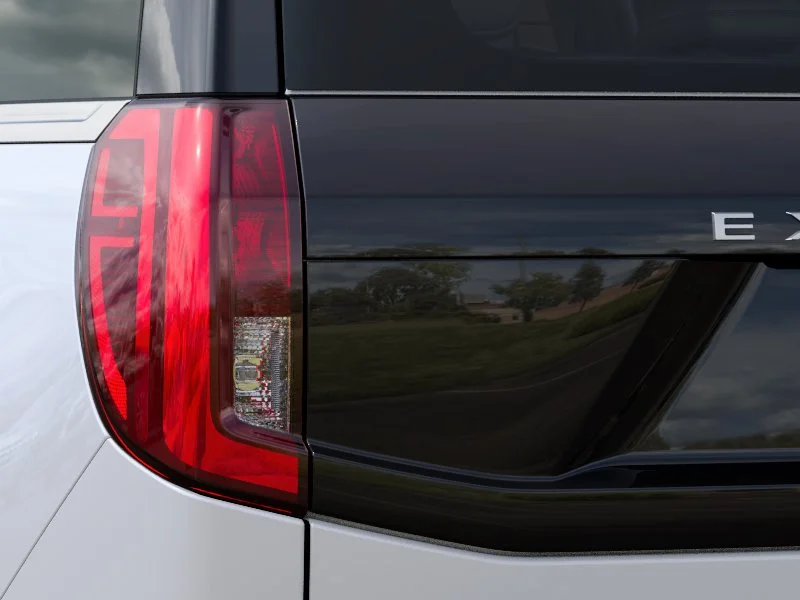 New 2027 Star White Metallic Tri-Coat Ford Active image 21