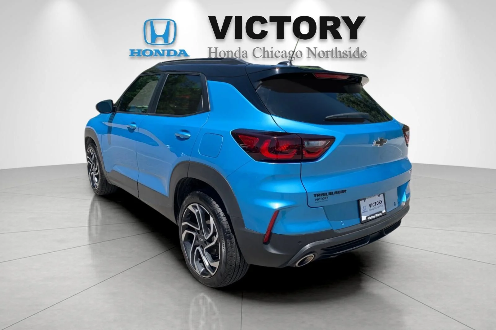 Used 2025 Marina Blue Chevrolet RS image 3