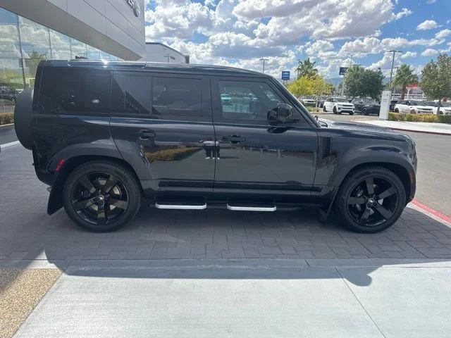 Used 2023 Black Land Rover V8 image 4