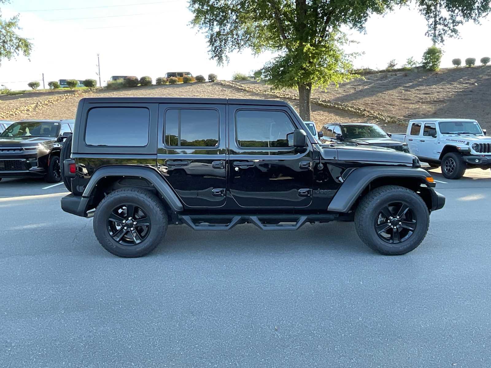 Used 2022 Black Clearcoat Jeep Unlimited Sport Altitude image 6