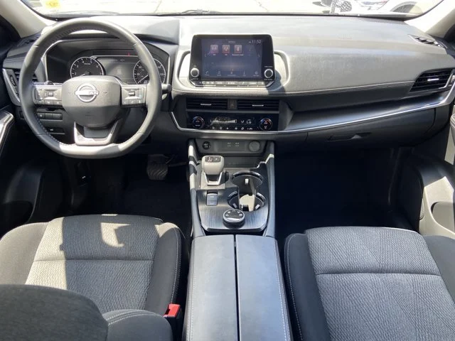 2025 Nissan Rogue SV - Photo 12