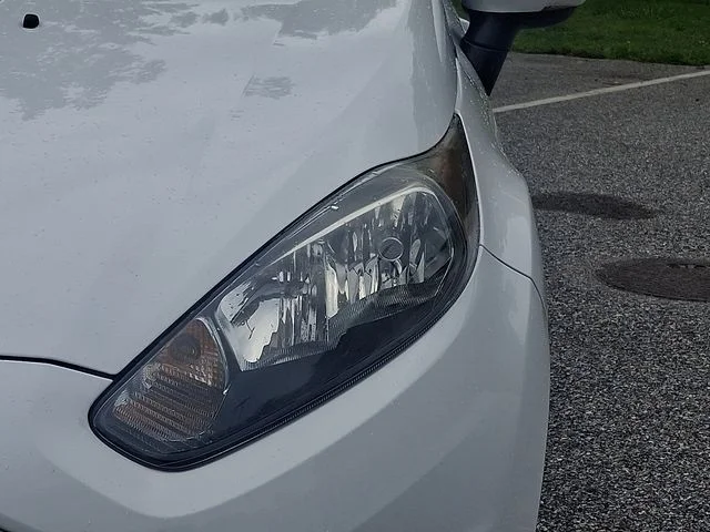 Used 2016 White Ford SE image 9