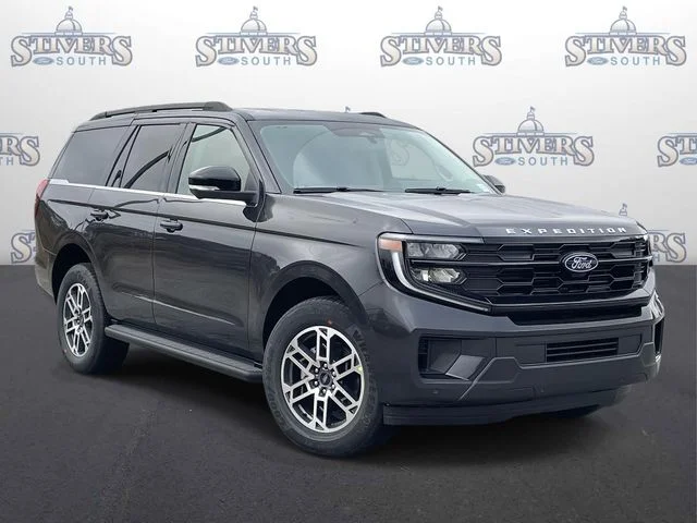 2026 Ford Expedition Active's photo