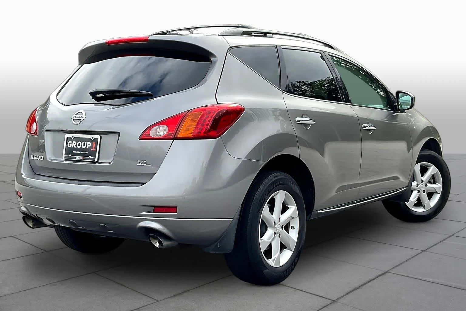 Used 2009 Platinum Graphite Nissan SL image 12
