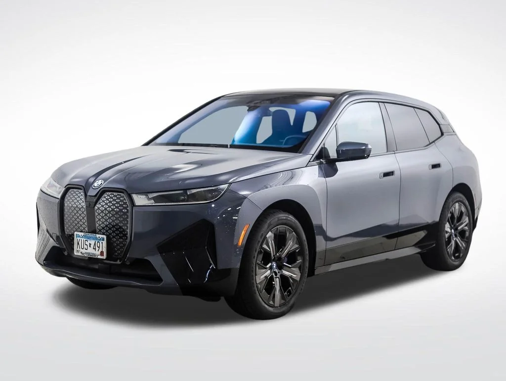 2024 BMW iX xDrive50's photo