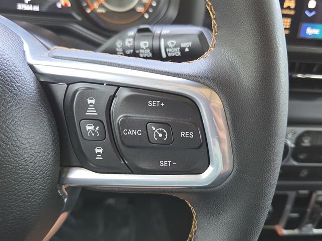 Used 2025 Black Jeep Sahara image 17