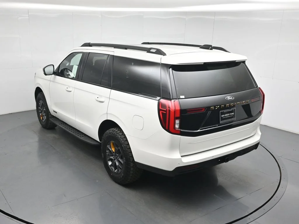 New 2026 Star White Metallic Tri-Coat Ford Tremor image 40