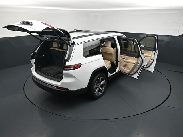 New 2026 Bright White Clear-Coat Exterior Paint Jeep Limited image 25