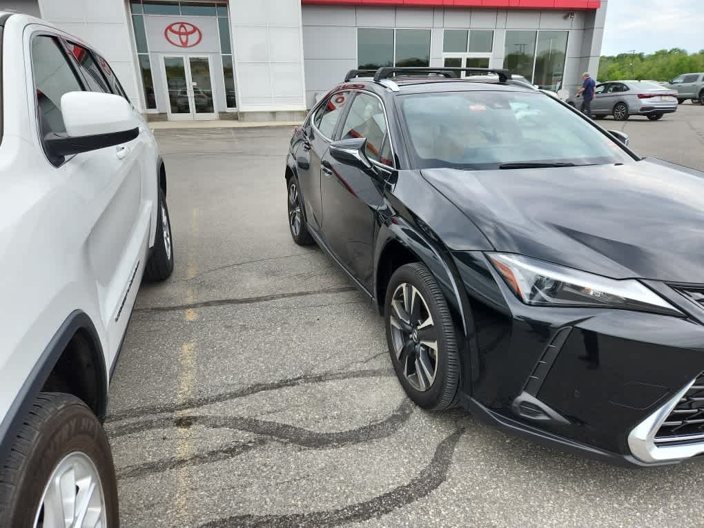 Used 2024 Obsidian Lexus Premium image 3