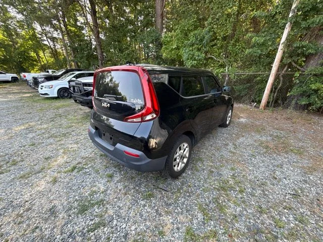 Used 2022 Black Kia LX image 6