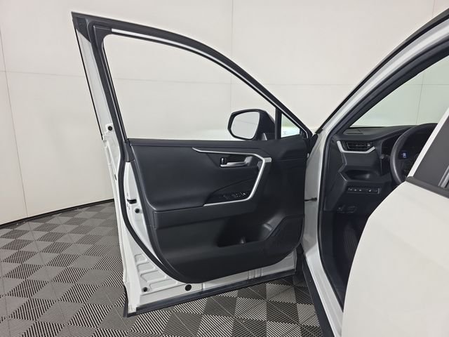 Used 2021 White Toyota XSE image 20