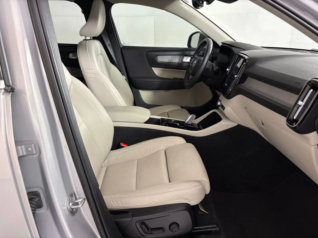 Used 2023 Silver Volvo Plus image 42