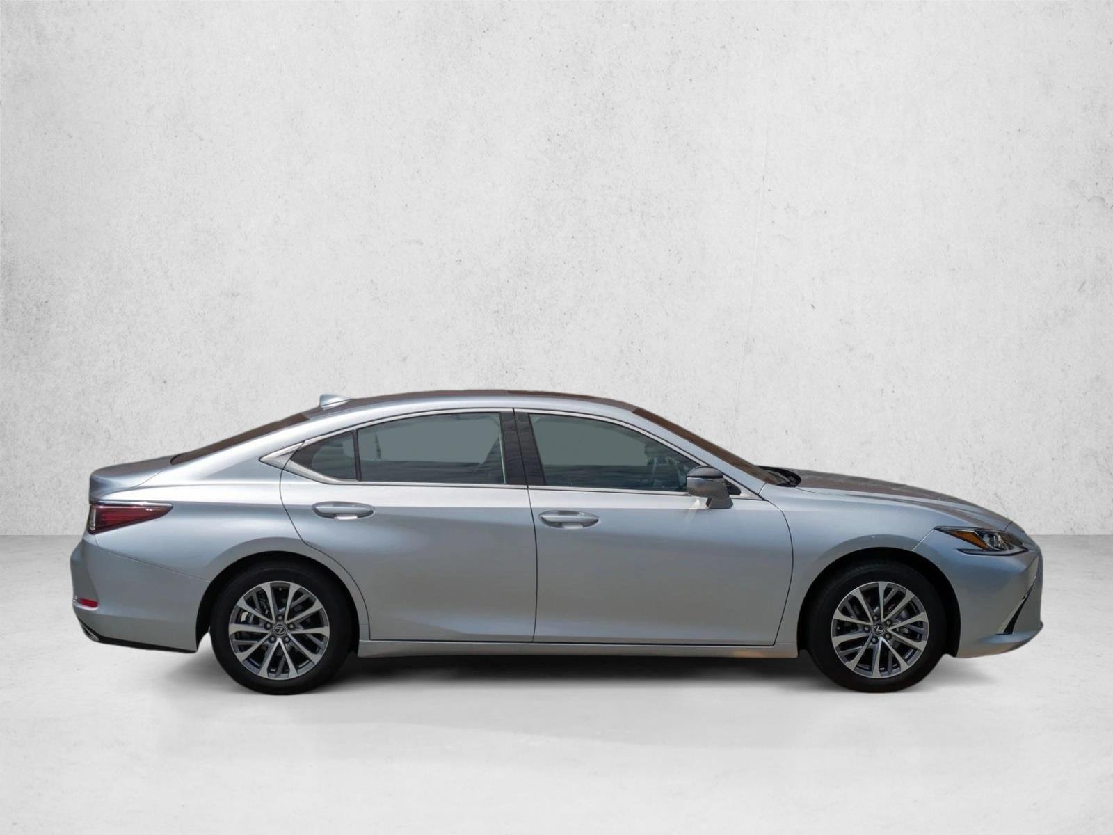 Used 2024 Iridium Lexus ES 350 image 4