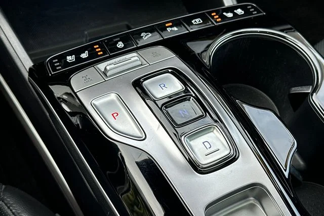 Used 2023 Silver Hyundai Limited image 27