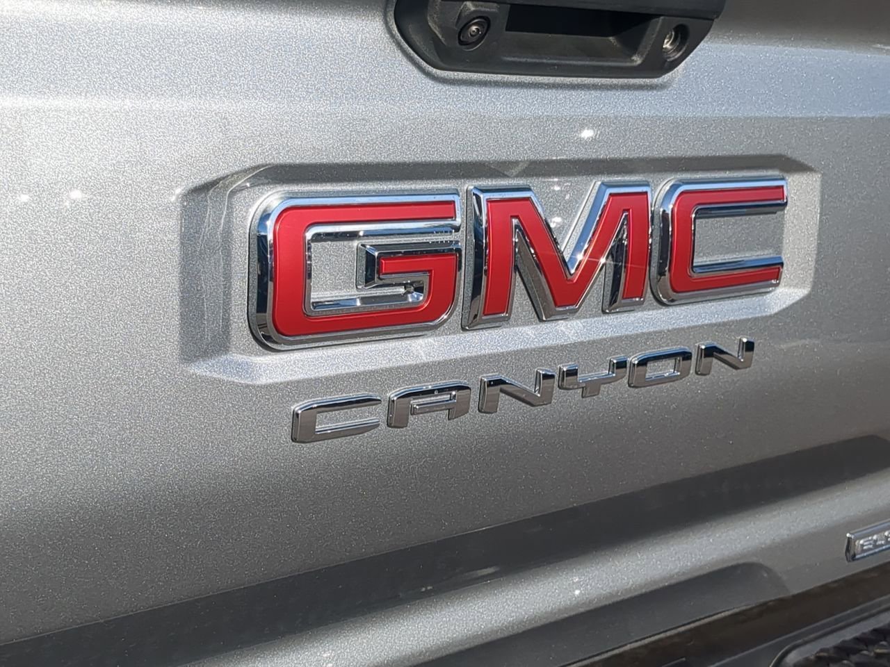 New 2026 Sterling Metallic GMC Elevation image 30