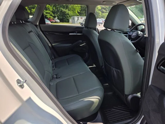 Used 2024 White Kia SX image 21