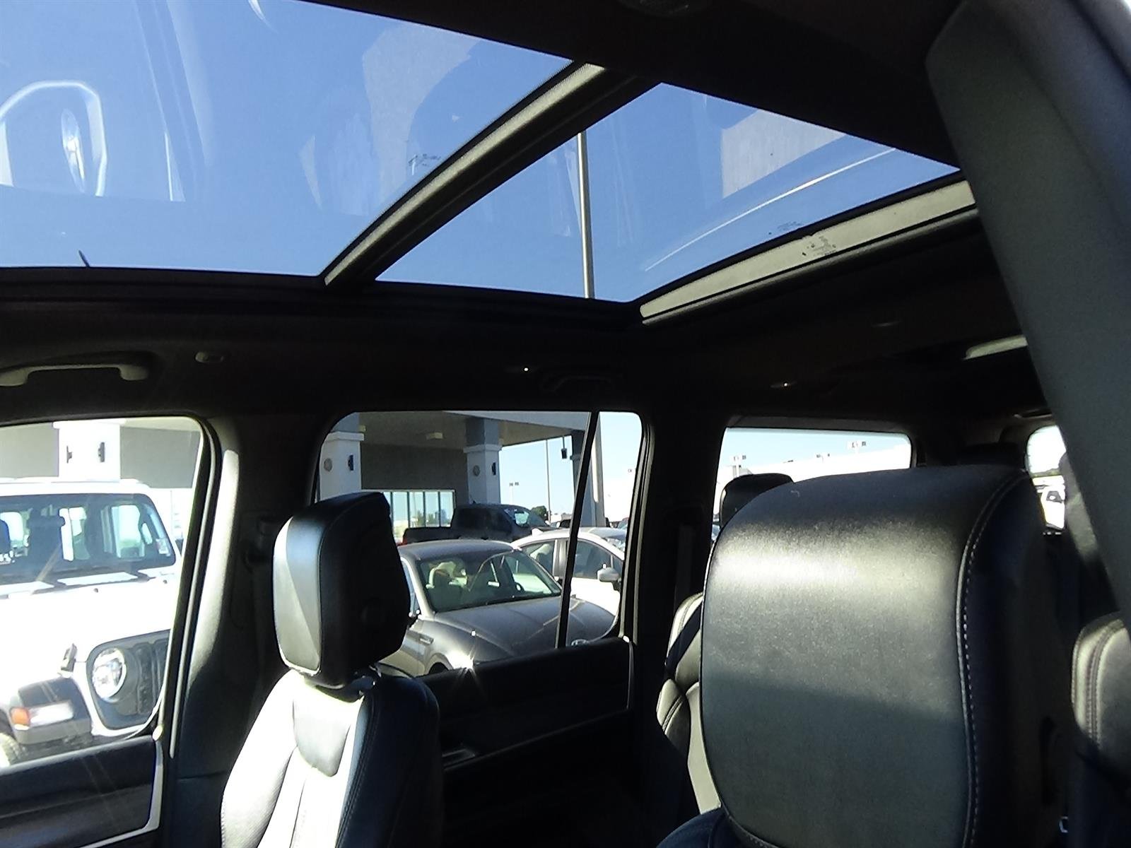 Used 2023 Bright White Clear Coat (pw7) Jeep Series II image 22