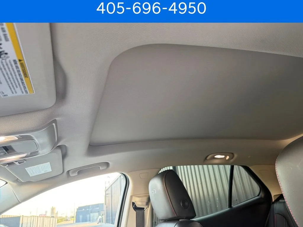 Pre-Owned 2023 Buick Envision Essence