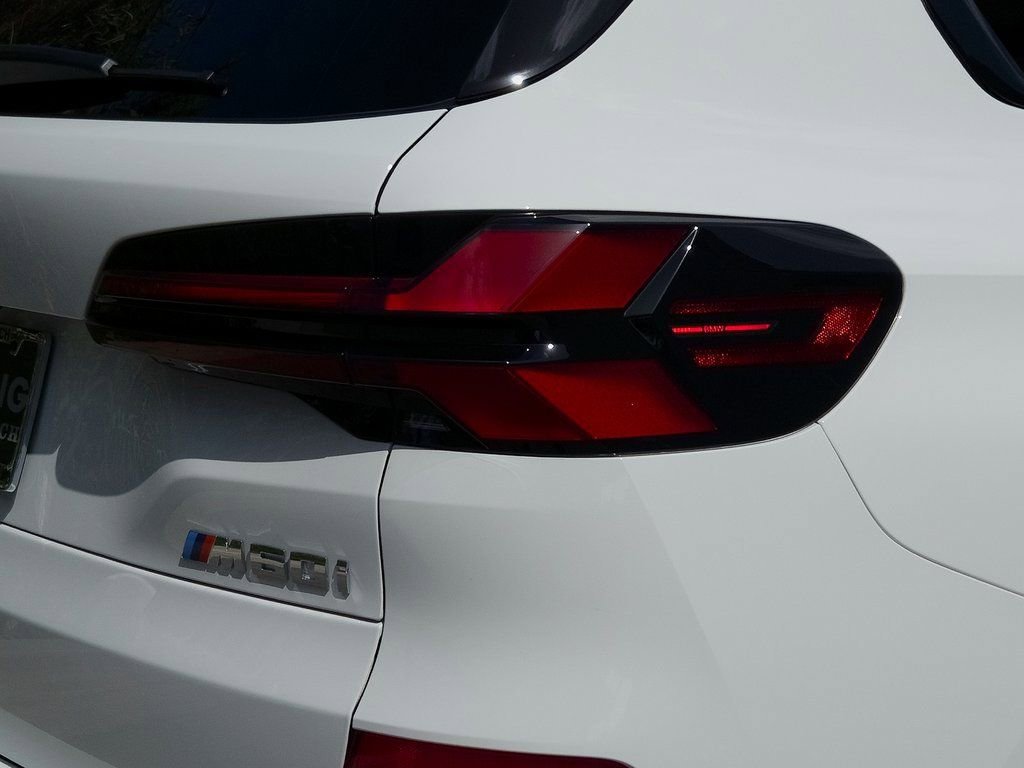 2026 BMW X5 M60i - Photo 7