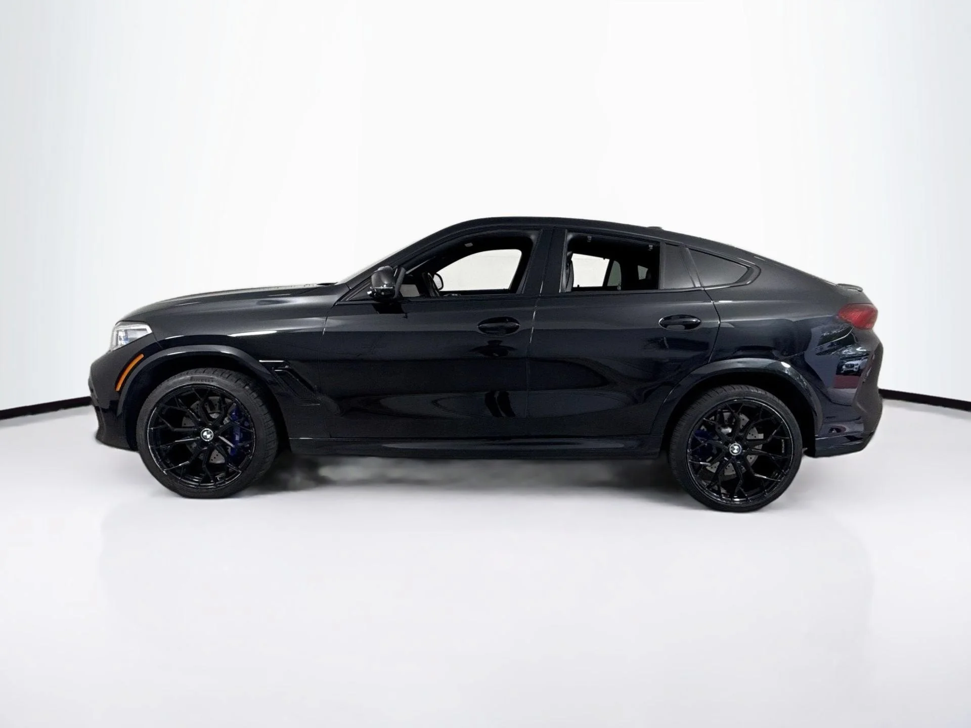 Used 2021 Black Sapphire Metallic BMW Base image 4