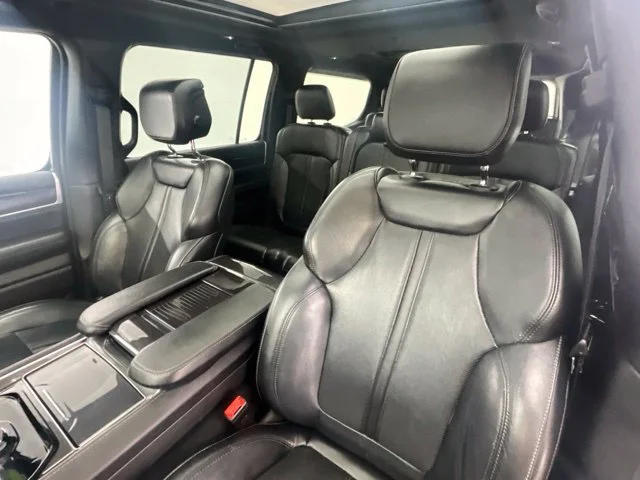 Used 2023 Black Jeep Base image 6