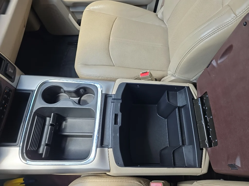 Used 2018 White Ram Laramie image 27