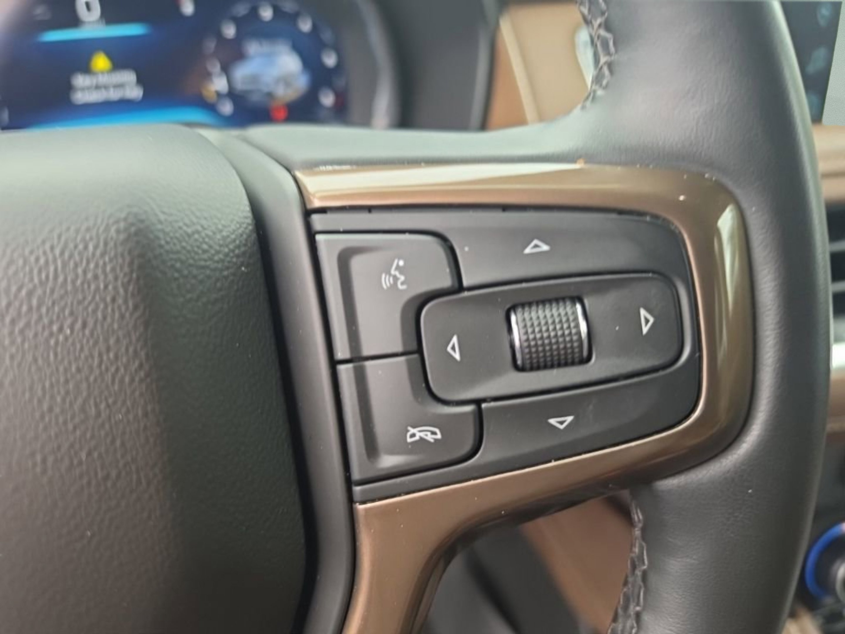 Used 2024 Black Chevrolet High Country image 15