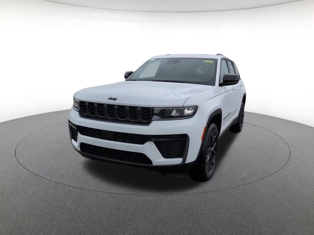 New 2026 Bright White Clear-Coat Exterior Paint Jeep Laredo image 16