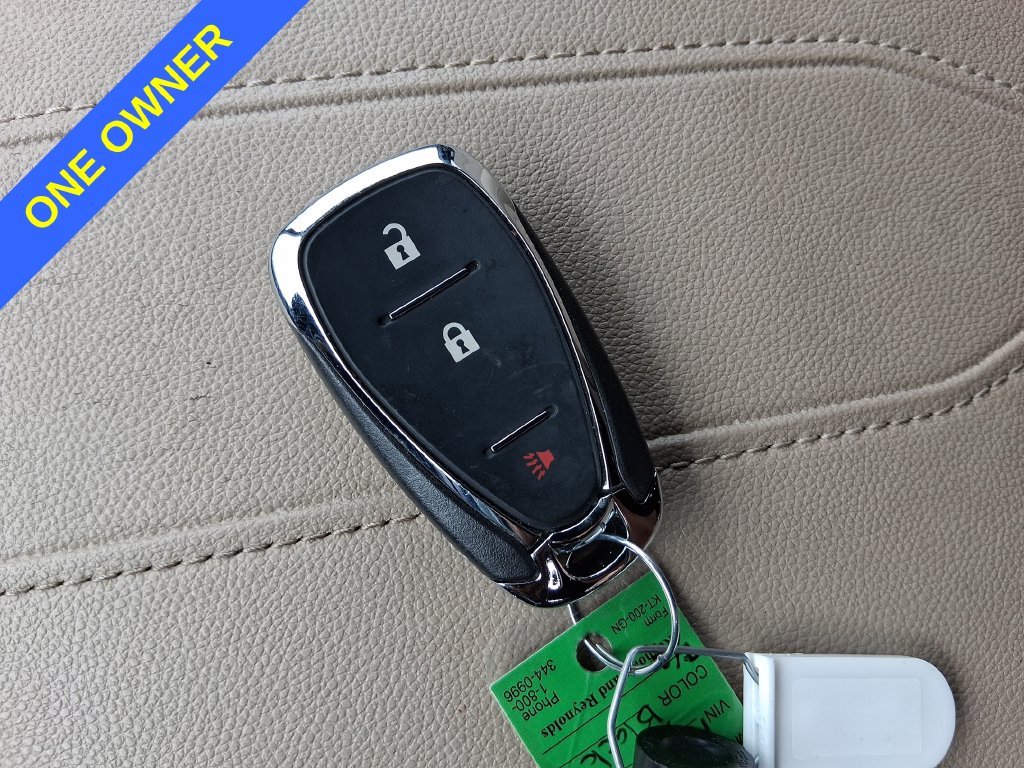 Used 2022 Black Chevrolet LS image 18