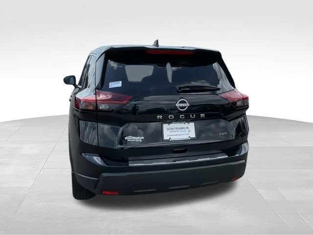 2026 Nissan Rogue SV - Photo 7