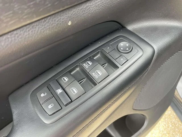 Used 2017 Gray Jeep Laredo image 12