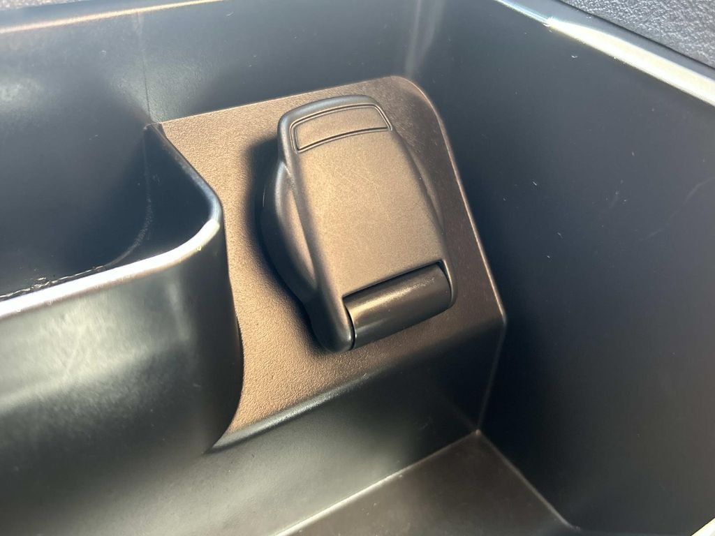 Used 2021 Gray Nissan S image 28
