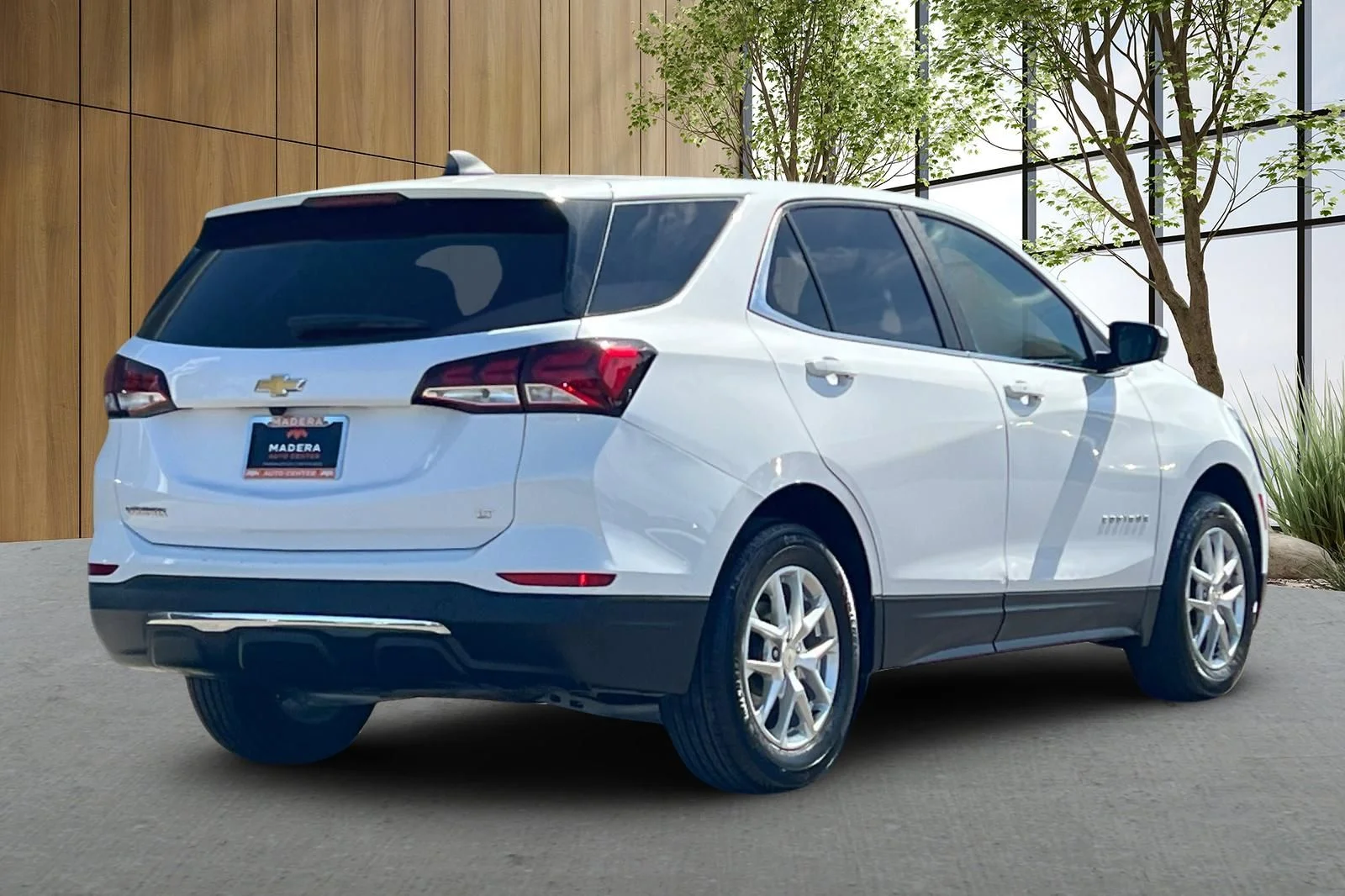 Used 2024 White Chevrolet LT image 4