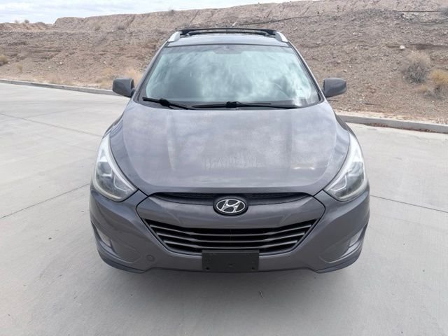 Used 2015 Gray Hyundai SE image 2