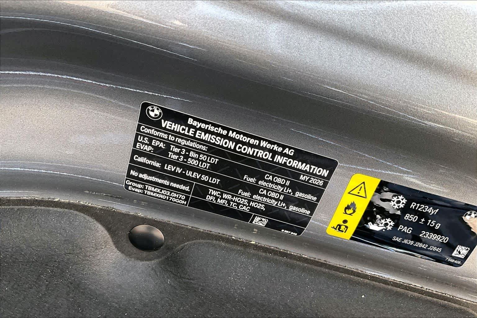 New 2026 Skyscraper Grey Metallic BMW xDrive50e image 17