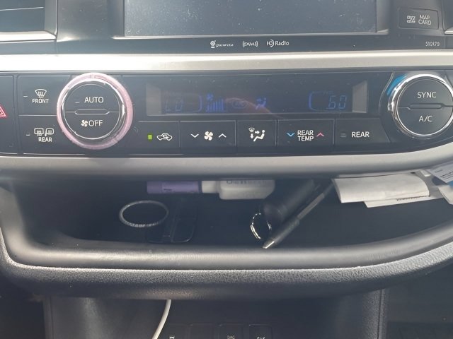 Used 2017 Blizzard Pearl Toyota XLE image 17
