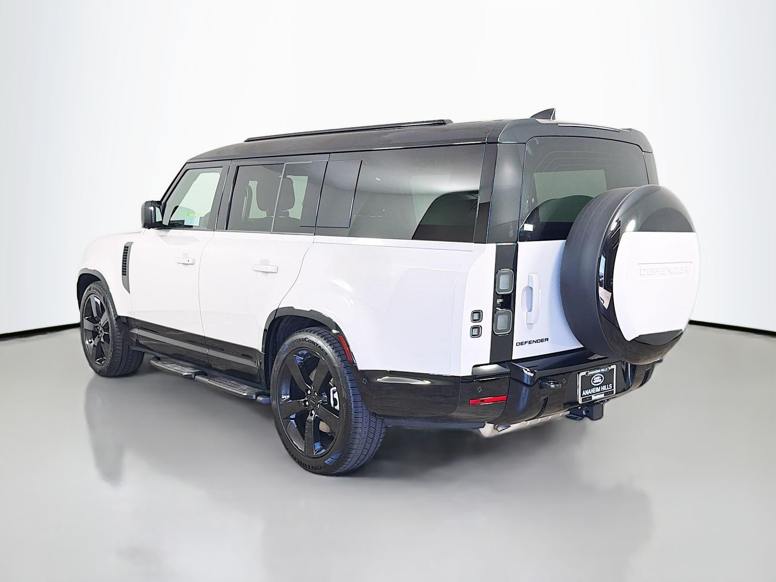 New 2026 Borasco Grey Land Rover X-Dynamic SE image 3