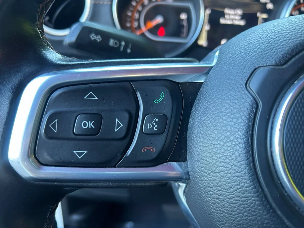 Used 2022 White Jeep Overland image 17
