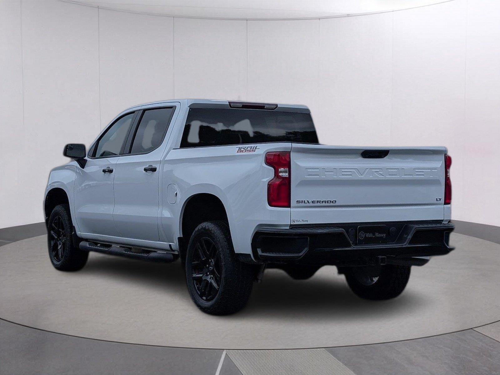 Used 2025 Summit White Chevrolet LT Trail Boss image 3
