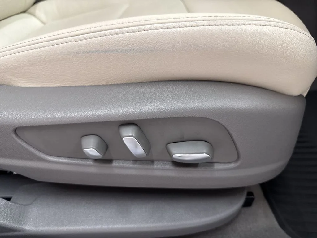 Used 2024 Crystal White Cadillac Premium Luxury image 19