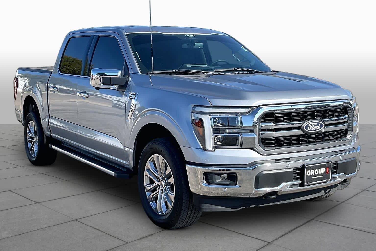 Used 2025 Carbonized Gray Metallic Ford LARIAT image 3