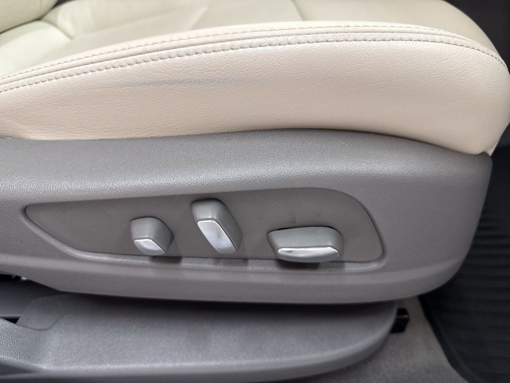 Used 2024 Crystal White Cadillac Premium Luxury image 19
