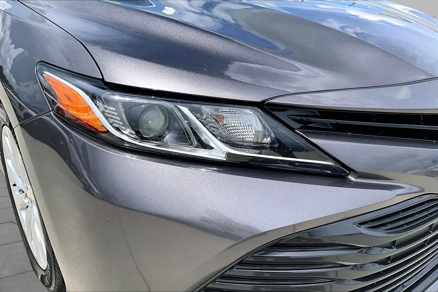 Used 2018 Predawn Gray Mica Toyota LE image 26