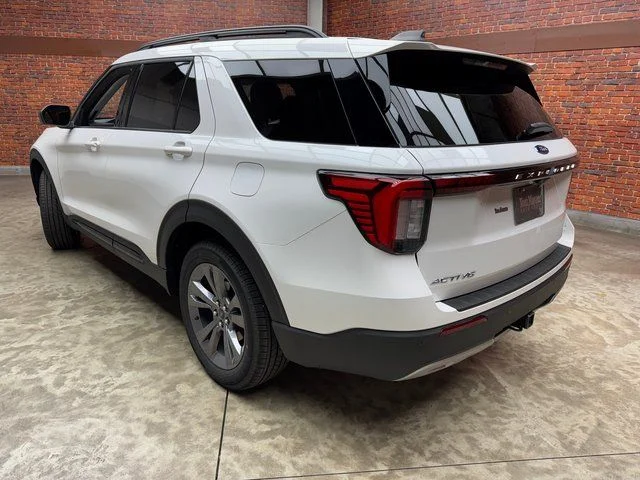 New 2026 Star White Metallic Tri-Coat Ford Active image 3