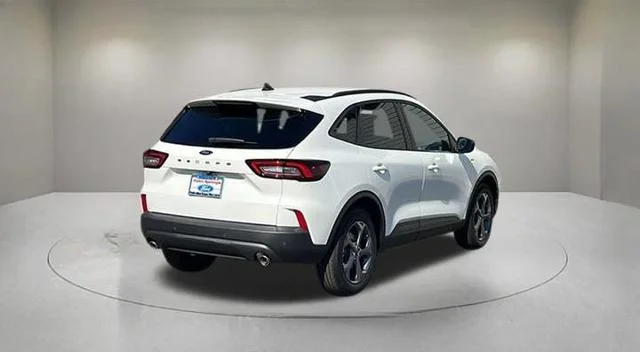 New 2025 Star White Metallic Tri-coat Ford ST-Line image 23