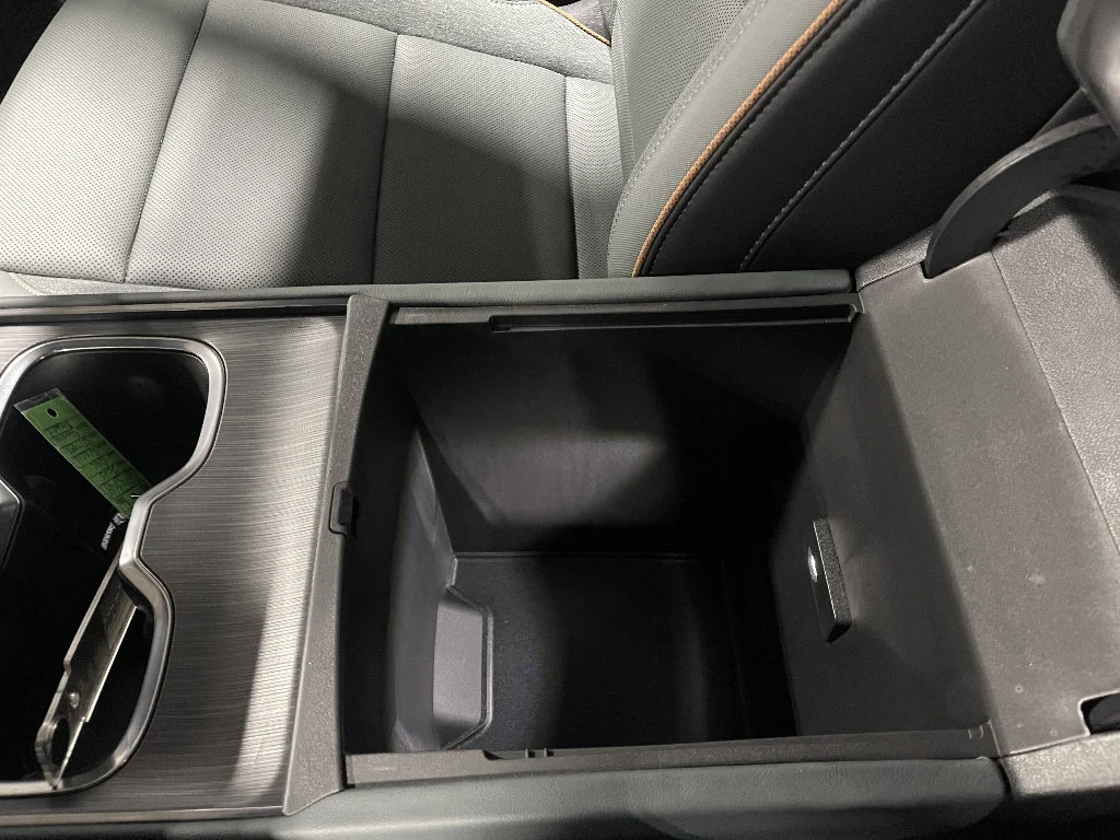 2025 GMC Acadia AT4 - Photo 31