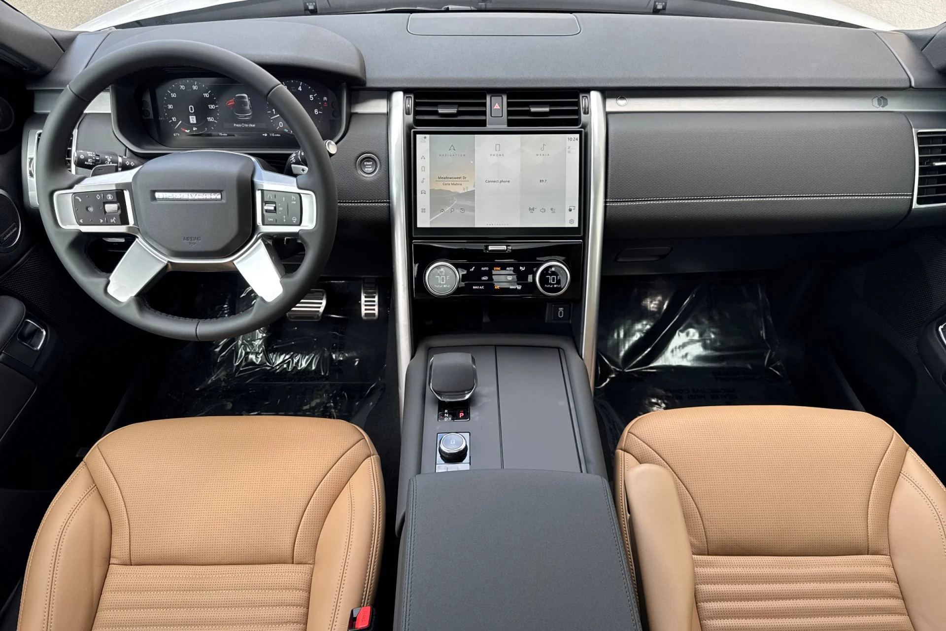 New 2026 Fuji White Land Rover Gemini Edition AWD image 3