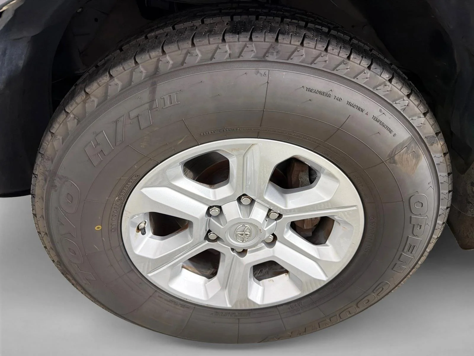 Used 2020 Silver Toyota SR5 image 12